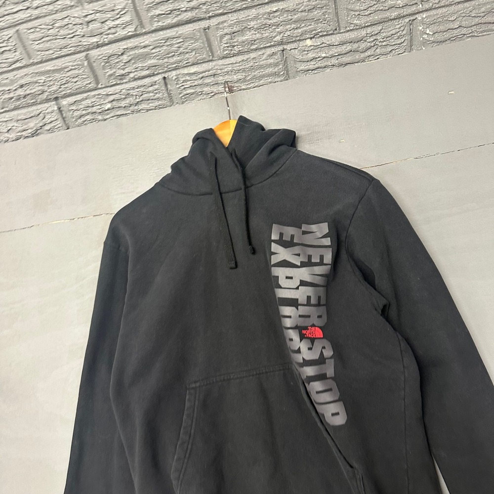 The North Face Mens Black Never Stop Exploring Pullover Hoodie Sweatshirt Medium